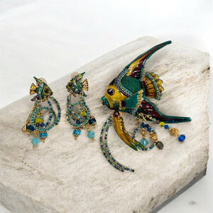 Lunch at the Ritz Articulated Angel Fish Jewelry Set Brooch Pendant & Earrings